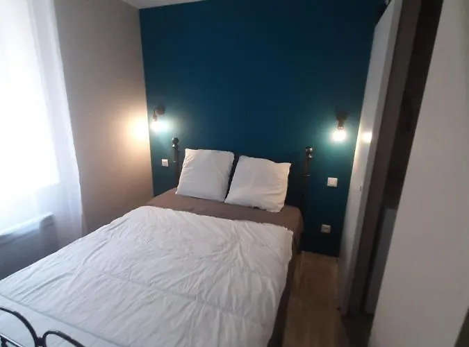 3 T2 Cosy De 40 à 50 M2 Idéal Pour Un Déplacement Pro  Les Iris *