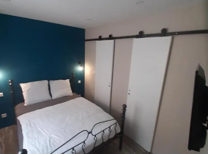 3 T2 Cosy De 40 à 50 M2 Idéal Pour Un Déplacement Pro  Les Iris