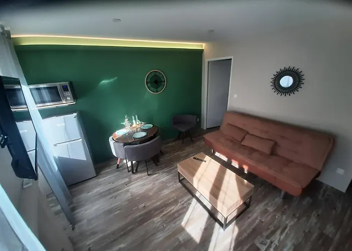 3 T2 Cosy De 40 à 50 M2 Idéal Pour Un Déplacement Pro  Les Iris Bourg-Saint-Andéol