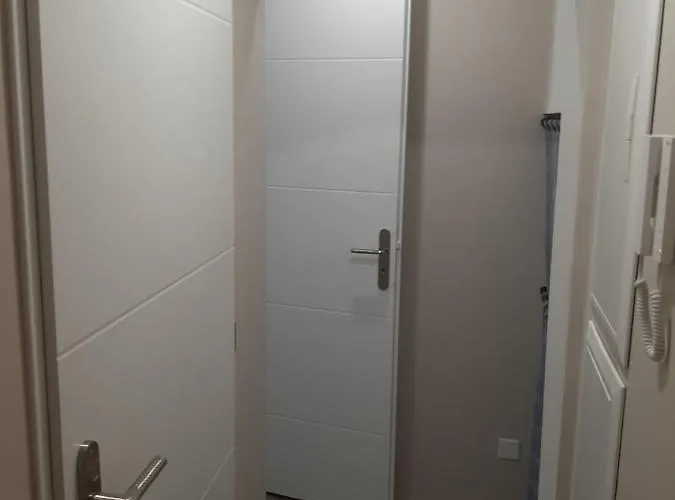 3 T2 Cosy De 40 à 50 M2 Idéal Pour Un Déplacement Pro  Les Iris * Bourg-Saint-Andéol