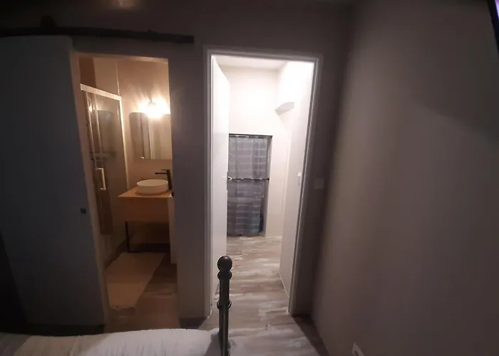 3 T2 Cosy De 40 à 50 M2 Idéal Pour Un Déplacement Pro  Les Iris * Bourg-Saint-Andéol