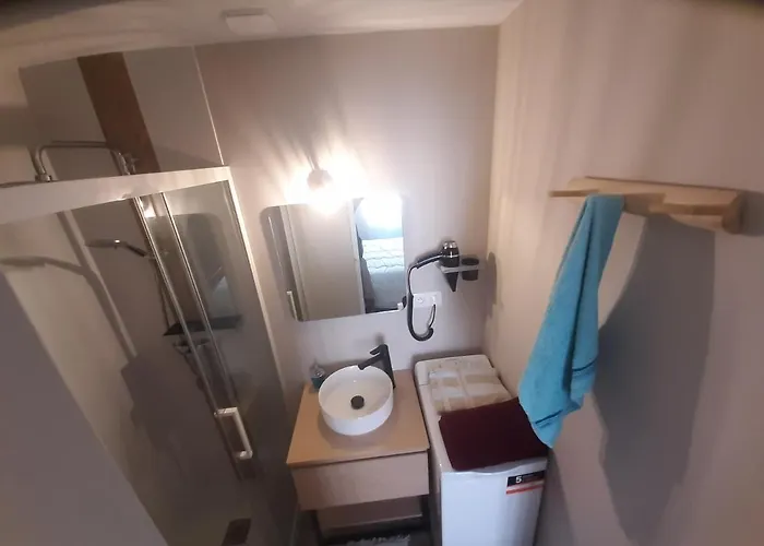 3 T2 Cosy De 40 à 50 M2 Idéal Pour Un Déplacement Pro  Les Iris * Bourg-Saint-Andéol